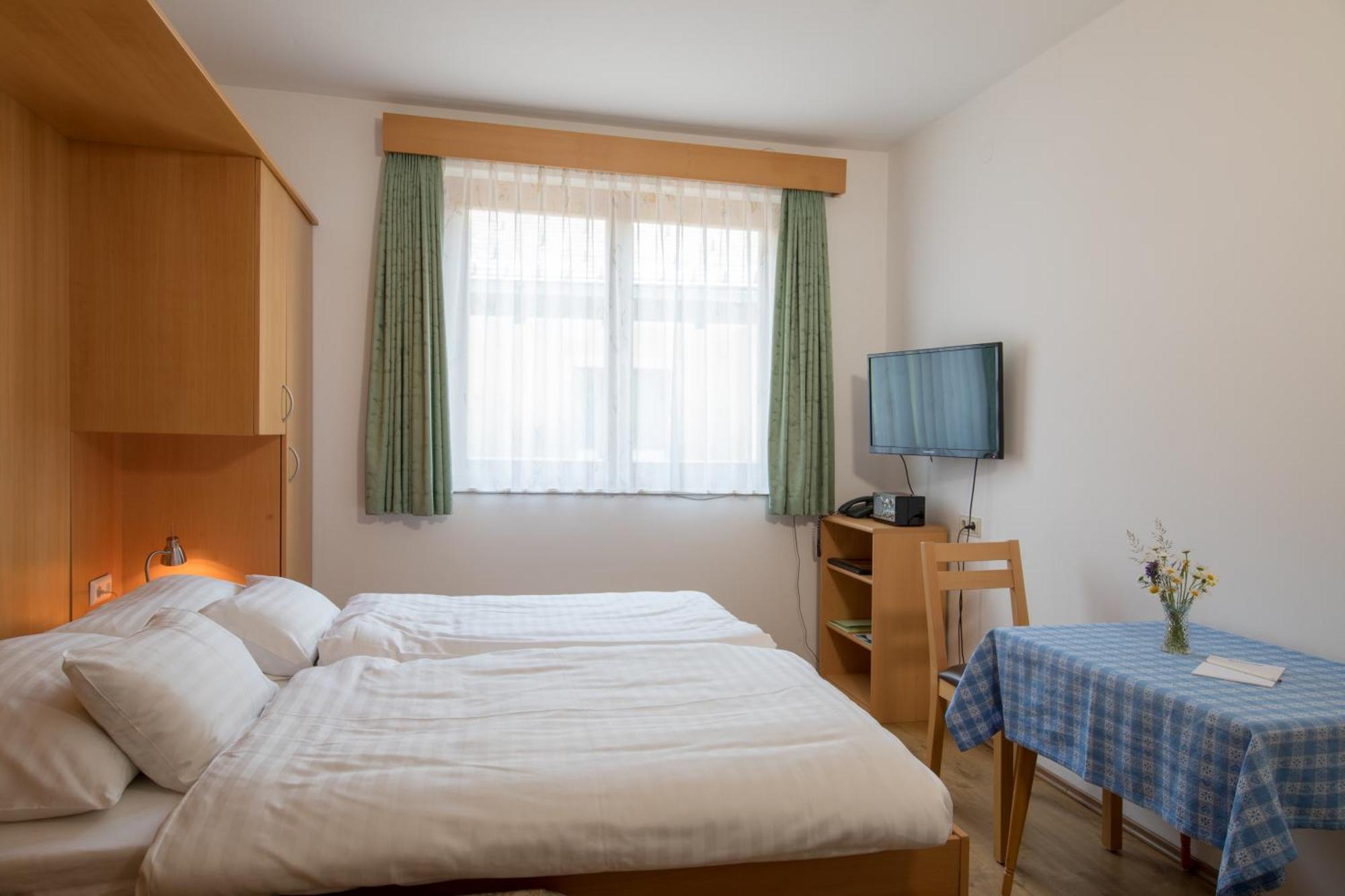Draxl-Hof Ferienwohnungen Weissensee Habitación foto